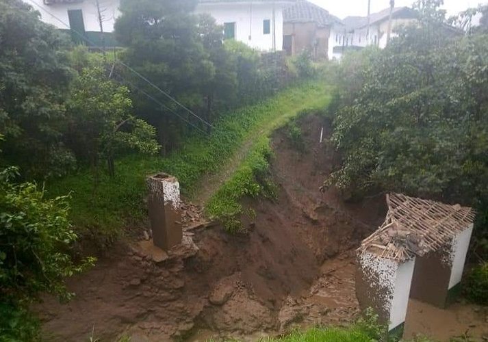 Emergencia en San Sebastián por desbordamiento de quebradas