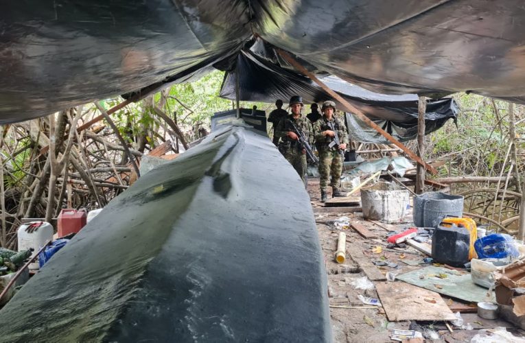 Hallado semisumergible al interior de un astillero artesanal en la costa pacífica caucana.